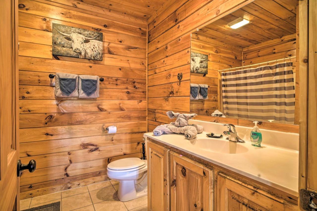 Mountain Pool Lodge Sevierville Cabin With Hot Tub Pigeon Forge Exterior foto